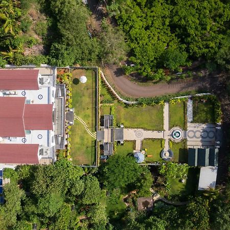 נאסיק Bellevue Palace By Stayvista - Lavish Abode With A Pool, Landscaped Lawn, Gazebo & Adventure Activities מראה חיצוני תמונה
