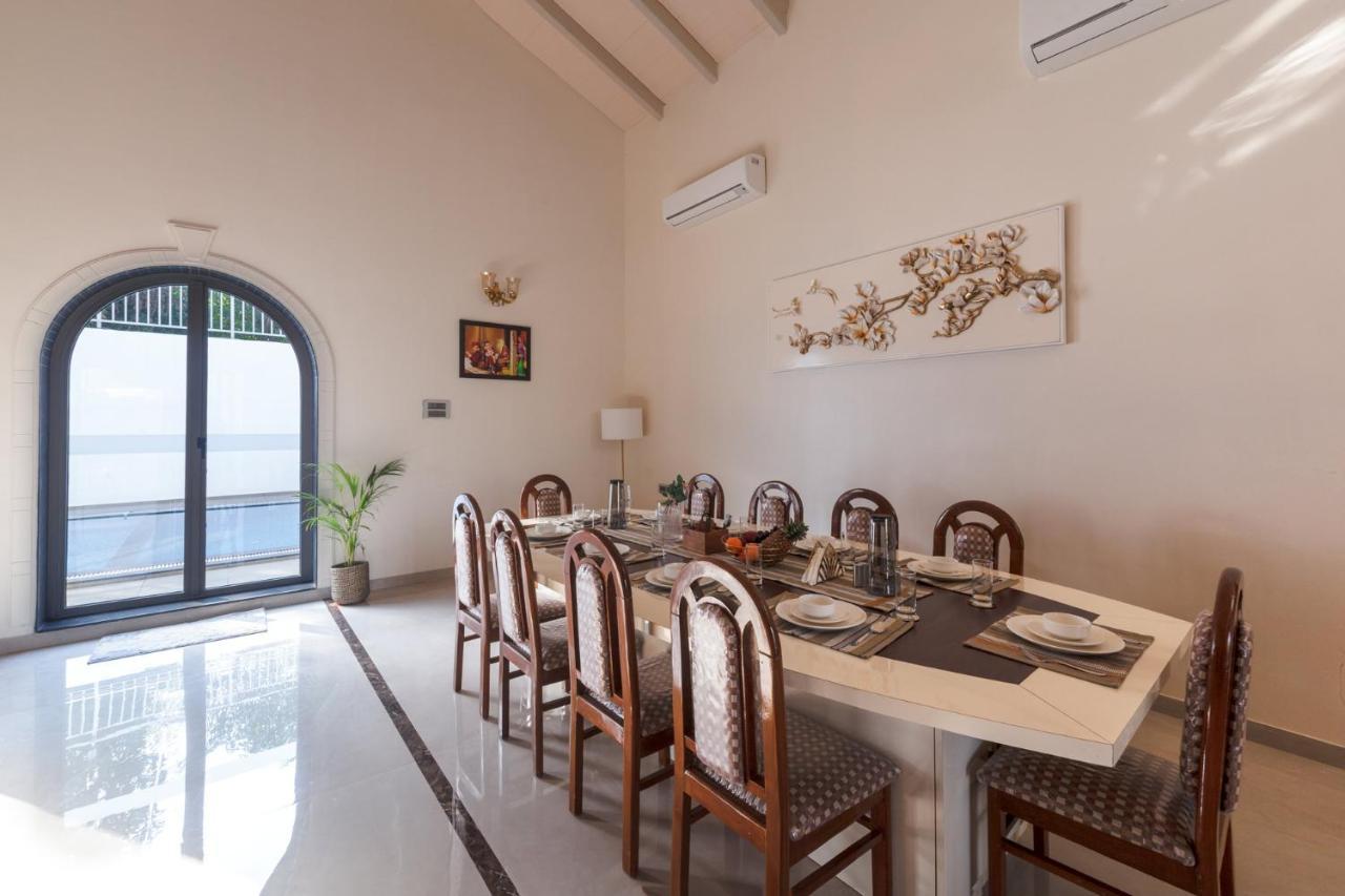 נאסיק Bellevue Palace By Stayvista - Lavish Abode With A Pool, Landscaped Lawn, Gazebo & Adventure Activities מראה חיצוני תמונה