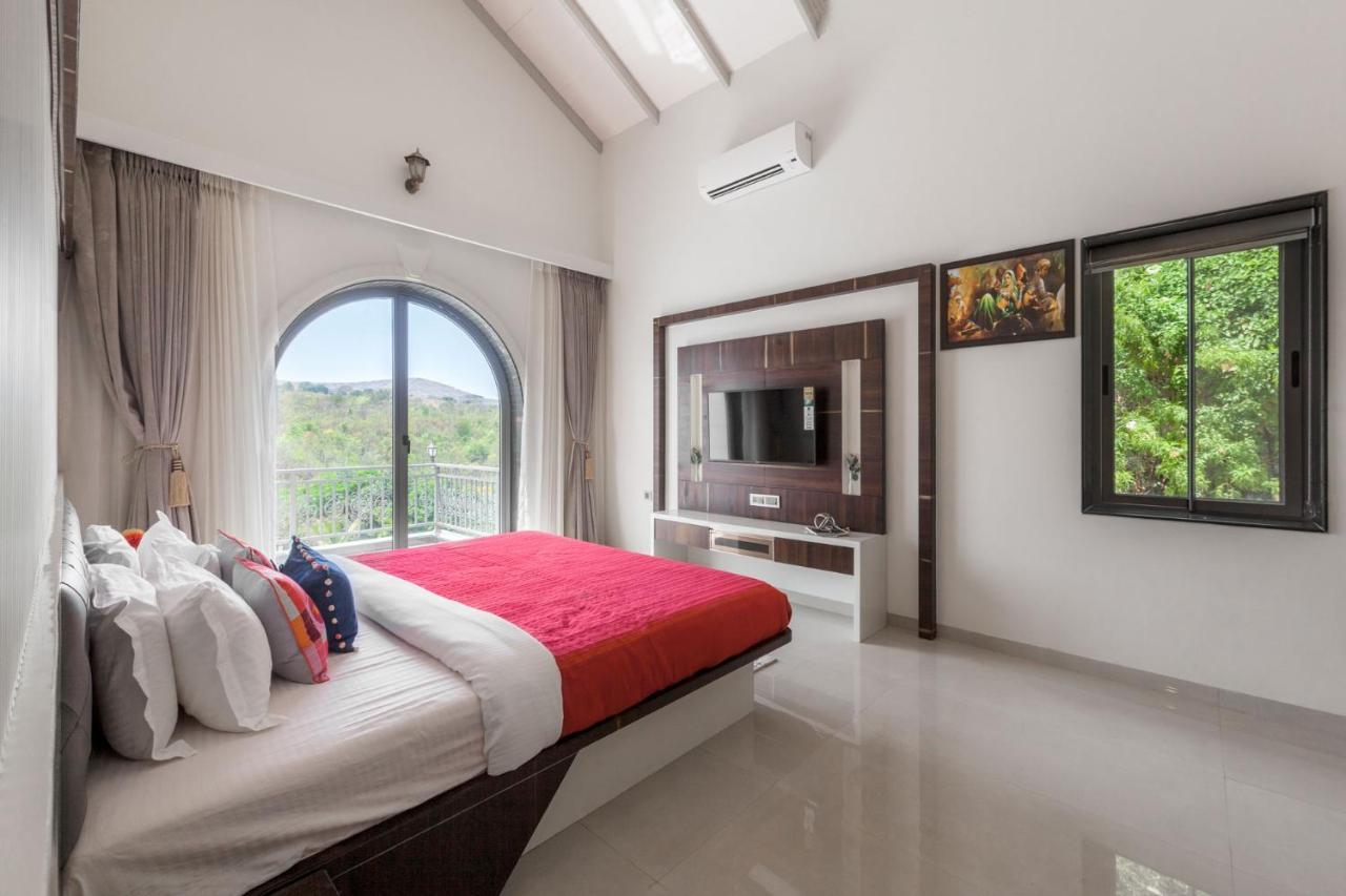 נאסיק Bellevue Palace By Stayvista - Lavish Abode With A Pool, Landscaped Lawn, Gazebo & Adventure Activities מראה חיצוני תמונה
