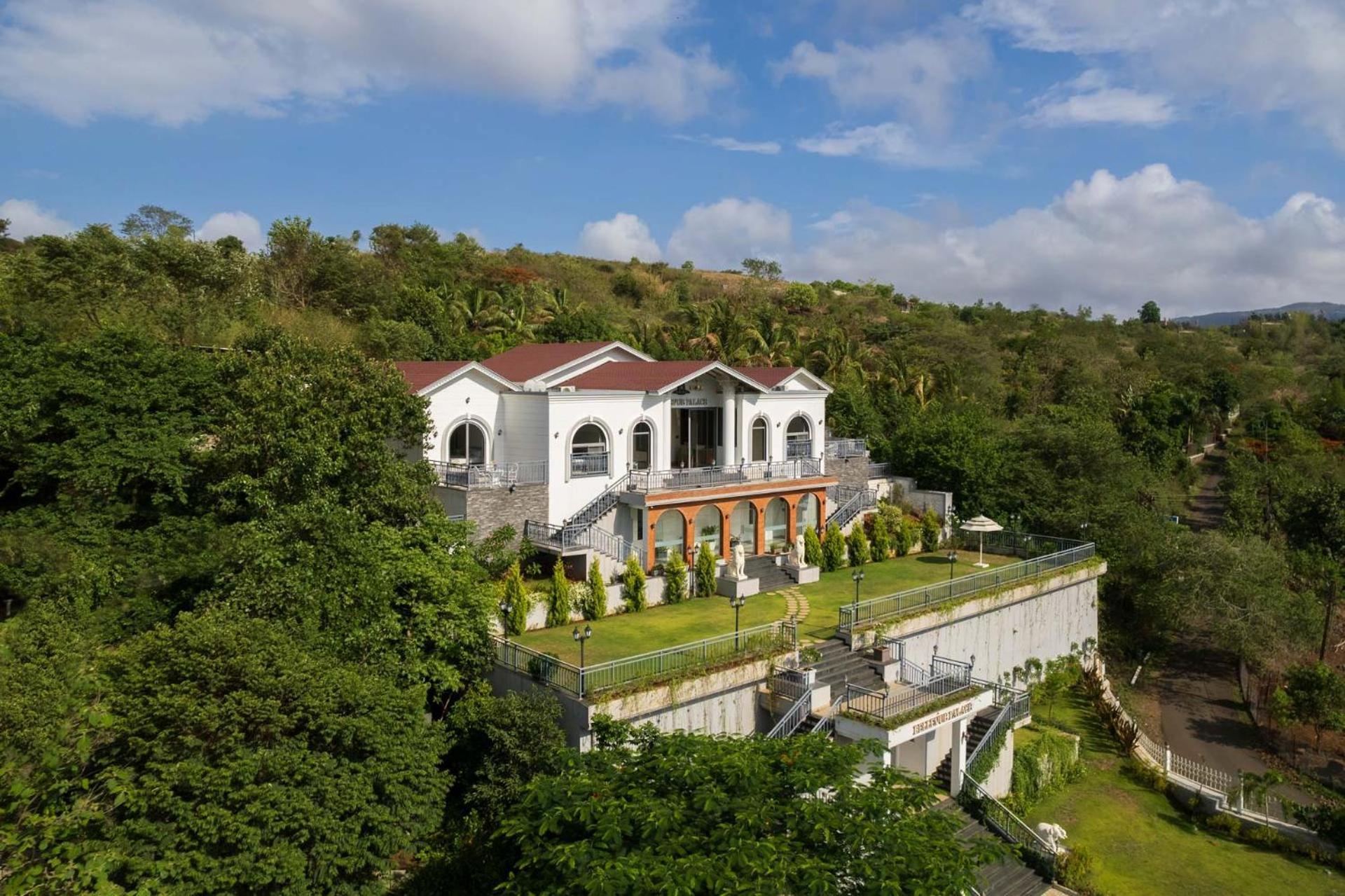 נאסיק Bellevue Palace By Stayvista - Lavish Abode With A Pool, Landscaped Lawn, Gazebo & Adventure Activities מראה חיצוני תמונה